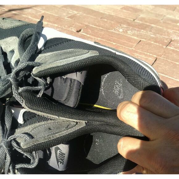 Nike Venture Runner Iron Gray/Crimson Men's Size 15 CK2944-004 - Picture 11 of 12